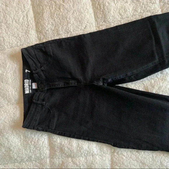 Skinny Black High Rise Jeans - Picture 3 of 5